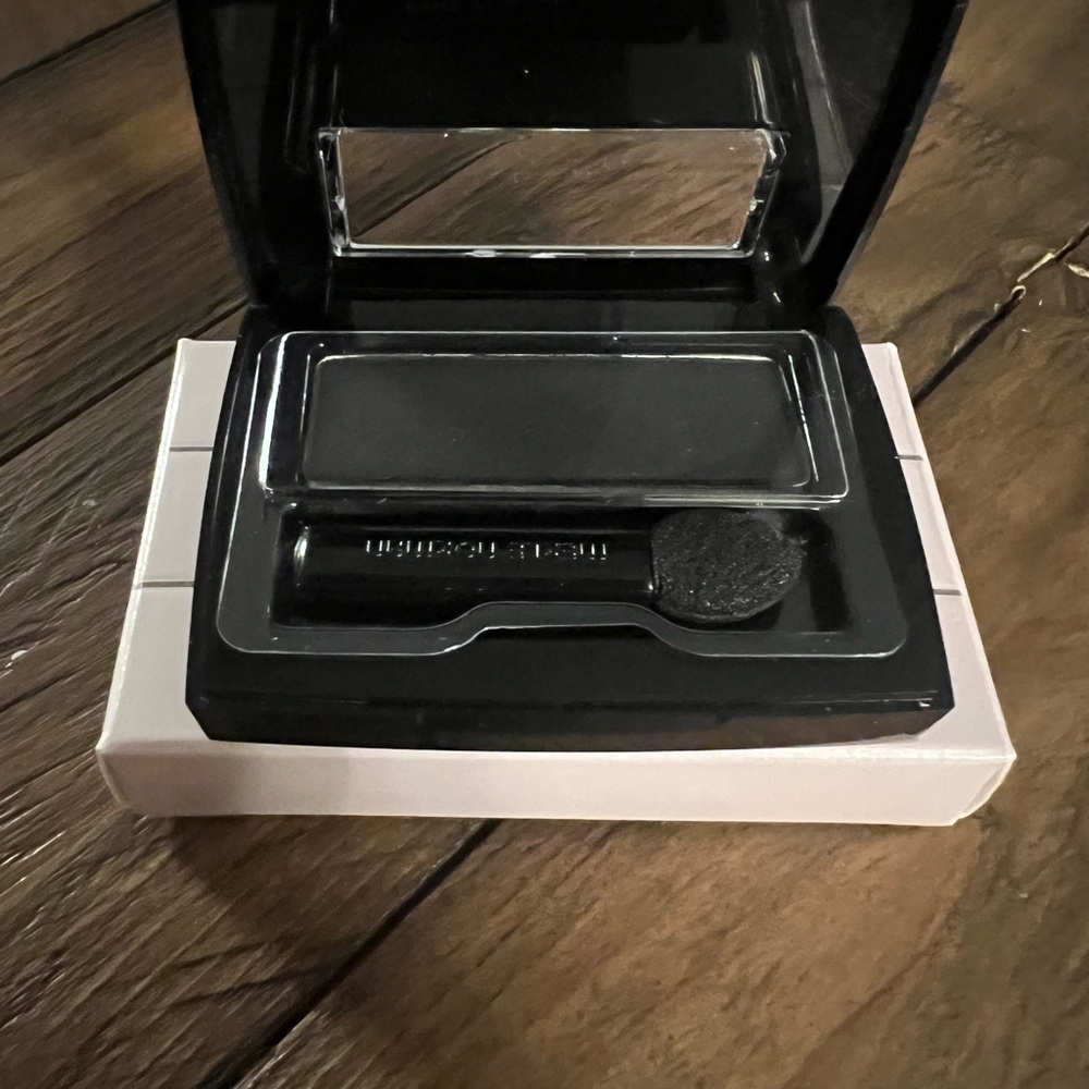 Discontinued Soft Black Eye Shadow from Merle Norman Cosmetics! Brand New!